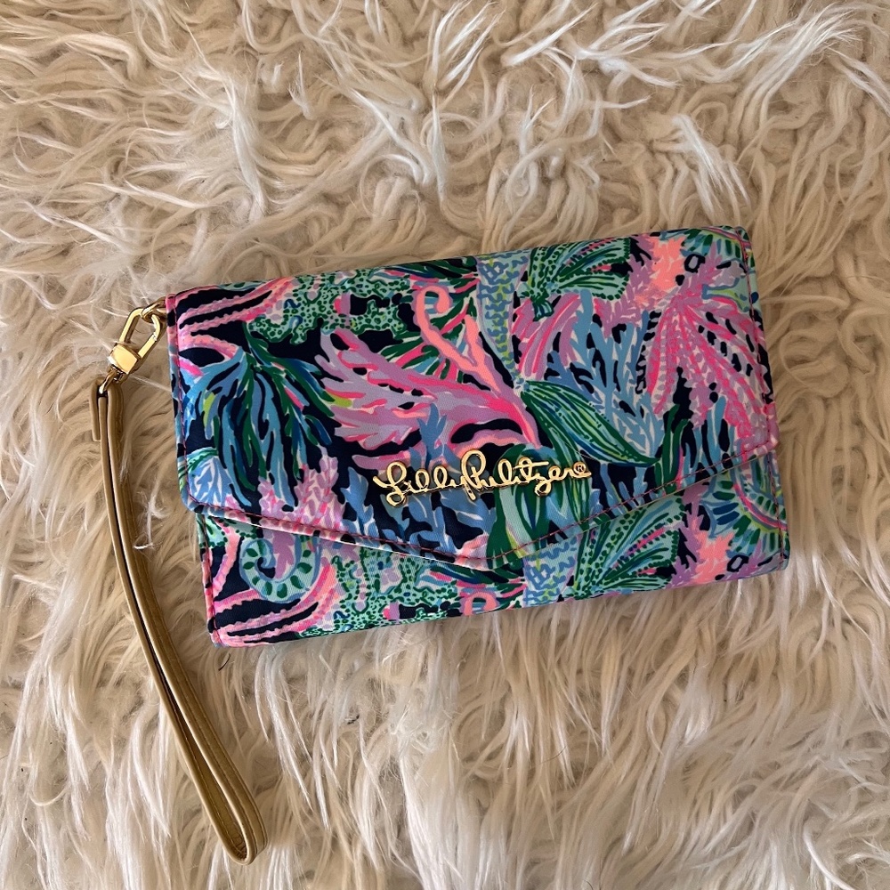 Lilly Pulitzer Phone Wristlet Wallet BNWOT